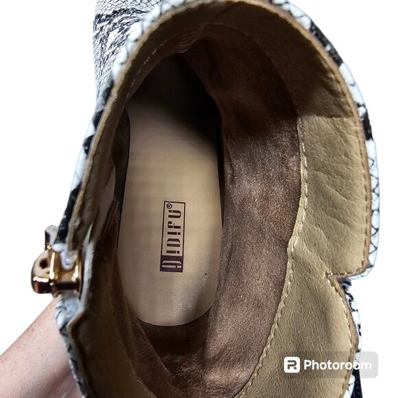 IDIFU Women's DANA Pointed Toe Stiletto High Heels Ankle Booties Side Zip 9.5 - Picture 8 of 10